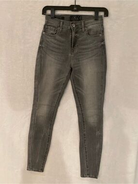 Lucky Brand Washed Gray Skinny Jeans
